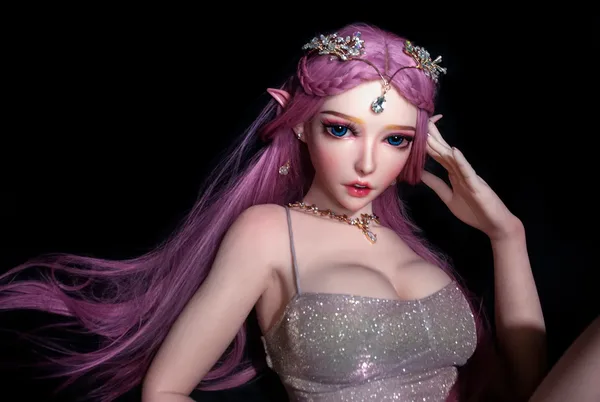 Elsa Babe Takano Rie