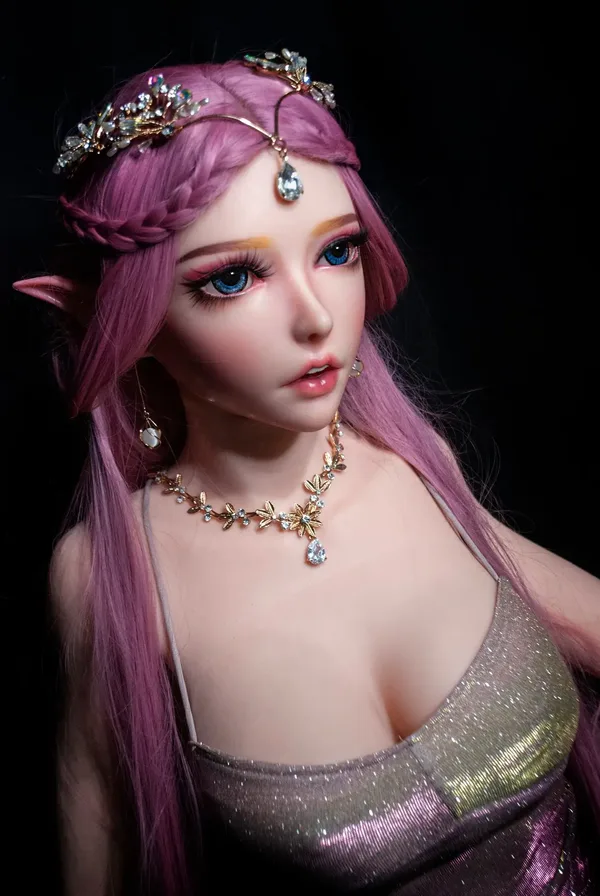 Elsa Babe Takano Rie